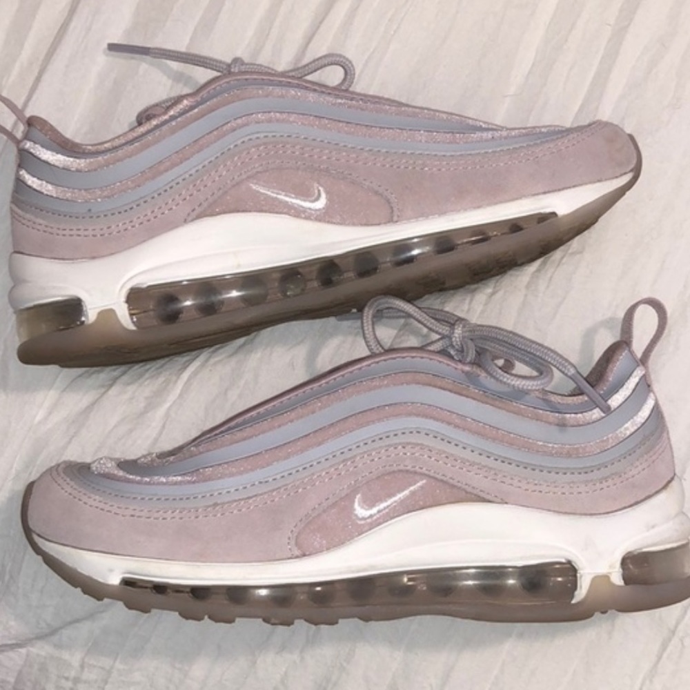 Light pink/gray Nike Air Max 97